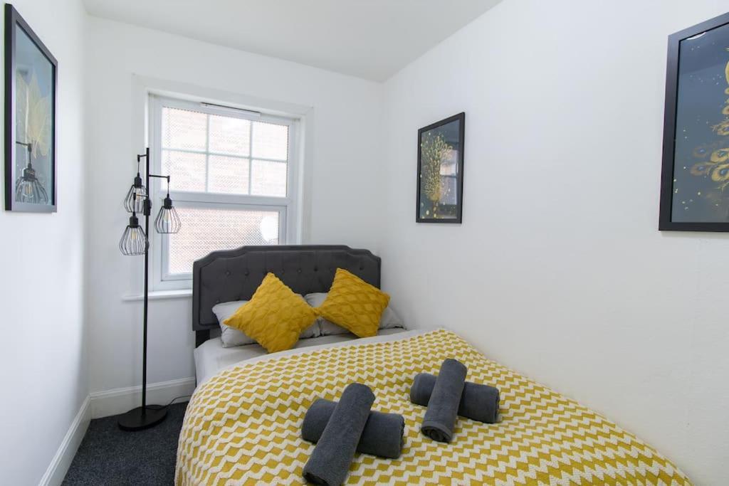 Open Mind Property - Southsea With Free Parking Portsmouth Eksteriør billede